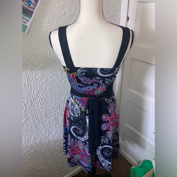 Speechless Dress - Picture 2 of 3